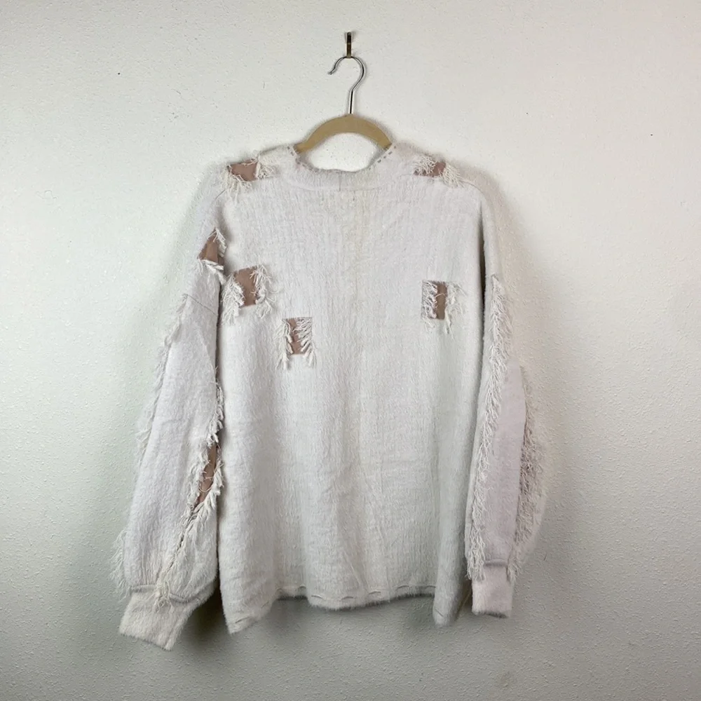 NWT Fate | Beige & Cream Oversized Distressed Fuzzy Cardigan M - Picture 9 of 10